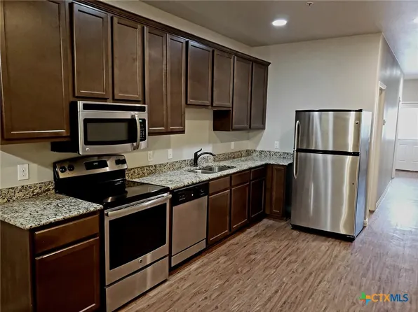165 S Guadalupe St APT 211, San Marcos, TX 78666