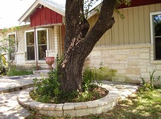 1400 3rd St, Kerrville, TX 78028