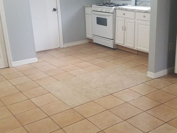 2nd image of 656 Pennsylvania Ave #1