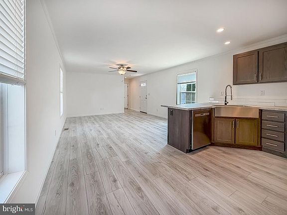 5th image of 6304 Fuller Dr