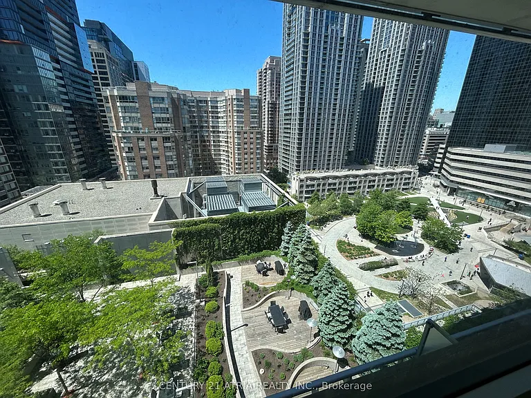 386 Yonge St #1019 — Photo 7