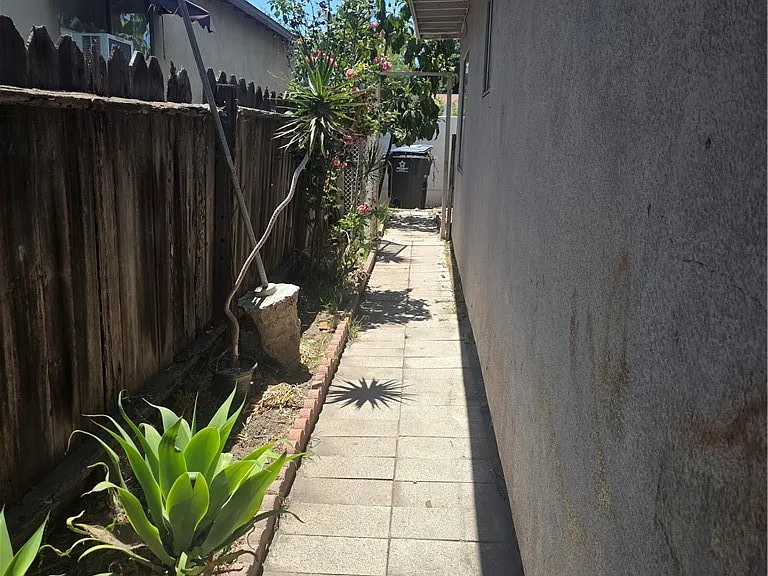 3509 W Flower Ave — Photo 24