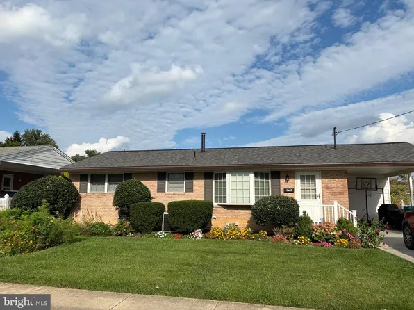 115 W Clearview Dr, Camp Hill, PA 17011