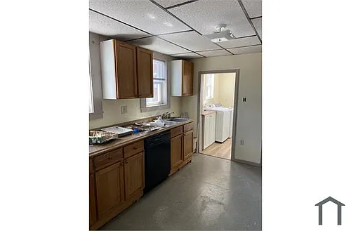27 Otis Ave Photo 1