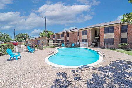 3rd image of 3245 Bonnie Dr #127