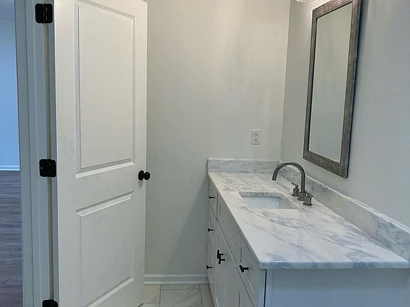 4th image of 144 Whittington Dr