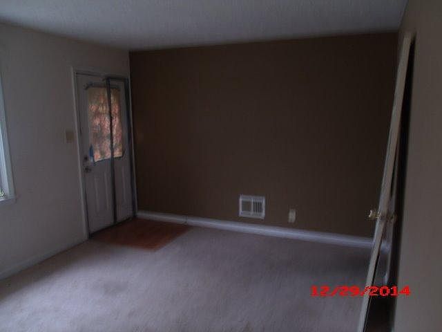 2nd image of 379 Hastings Ave