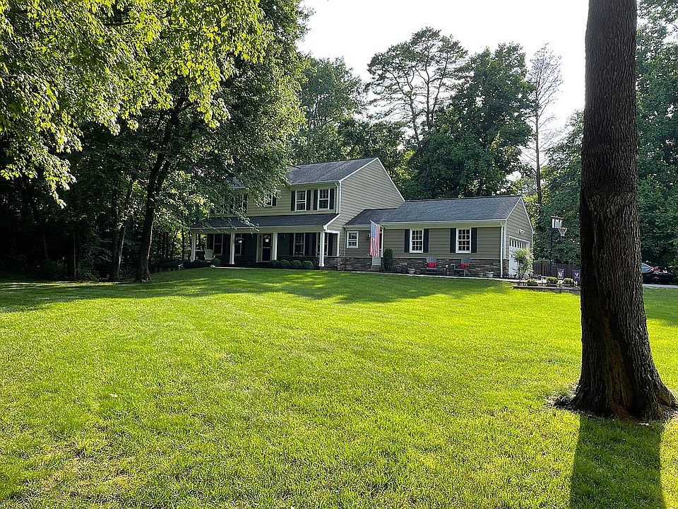 2nd image of 3433 Lyrac St