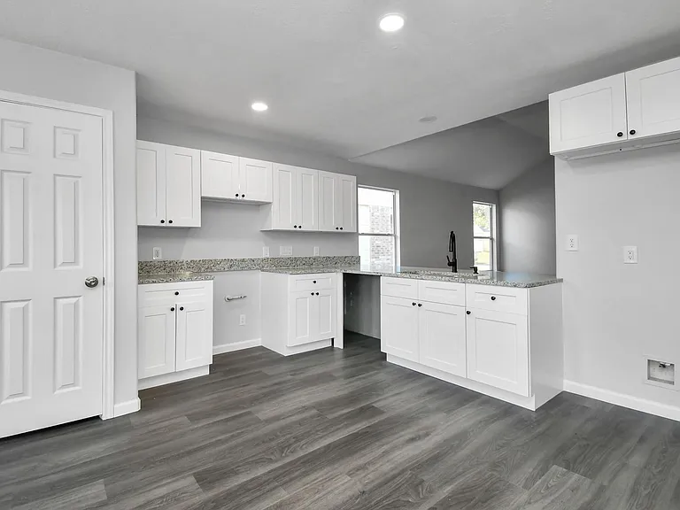 21602 Ornella Cir — Photo 8