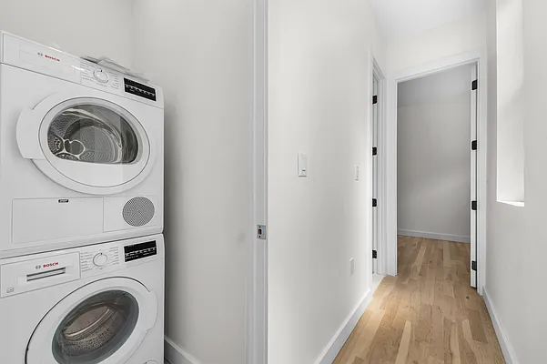 Rented by Manhattan Realty Group | media 5