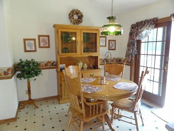 5th image of 3813 Braemore Dr