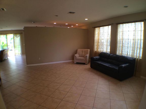 5th image of 11940 SW Knightsbridge Ln