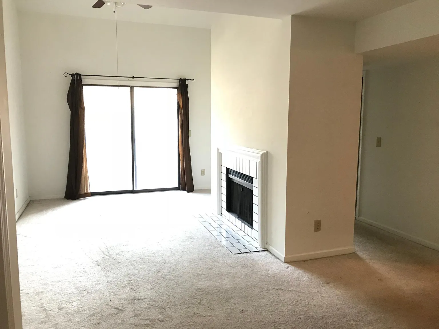 248 Hillsboro Pl — Photo 3