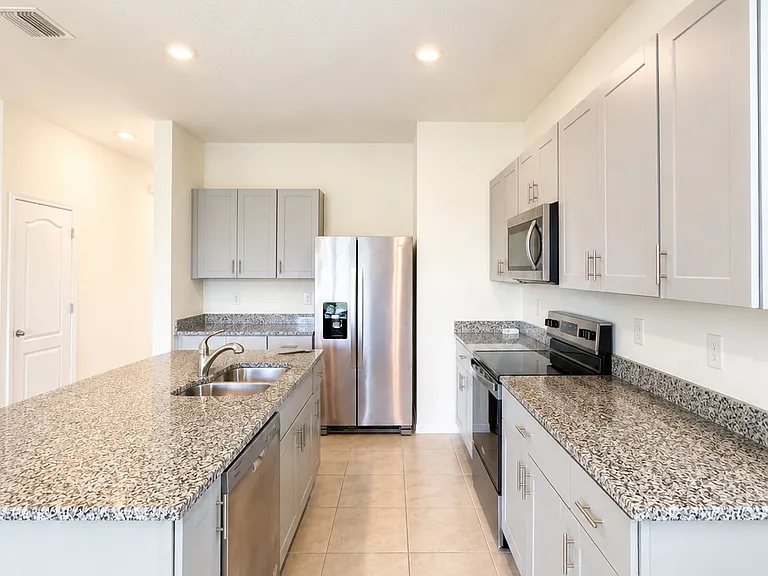 1470 Isleta Loop — Photo 4