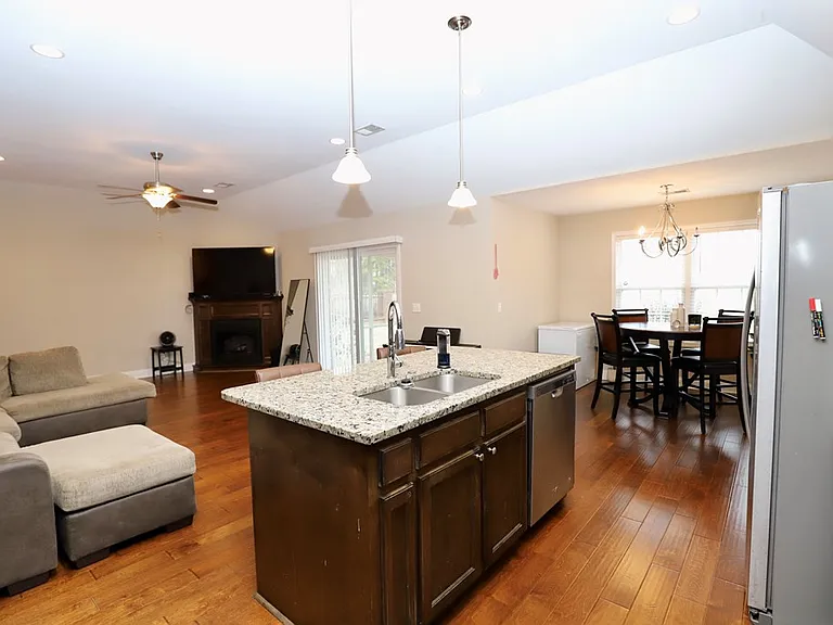 513 Waterlily Dr — Photo 49