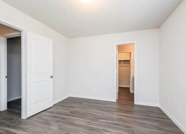 3619 Spy Glass Hill Dr — Photo 23