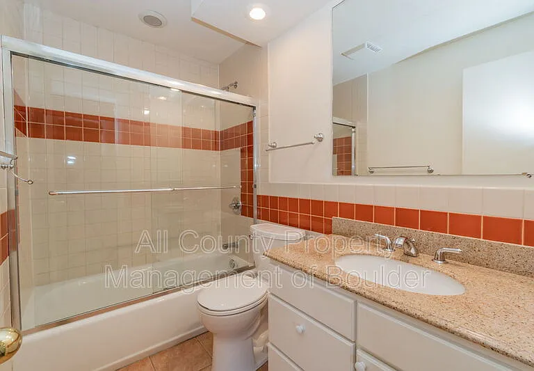 1530 Ithaca Dr — Photo 6