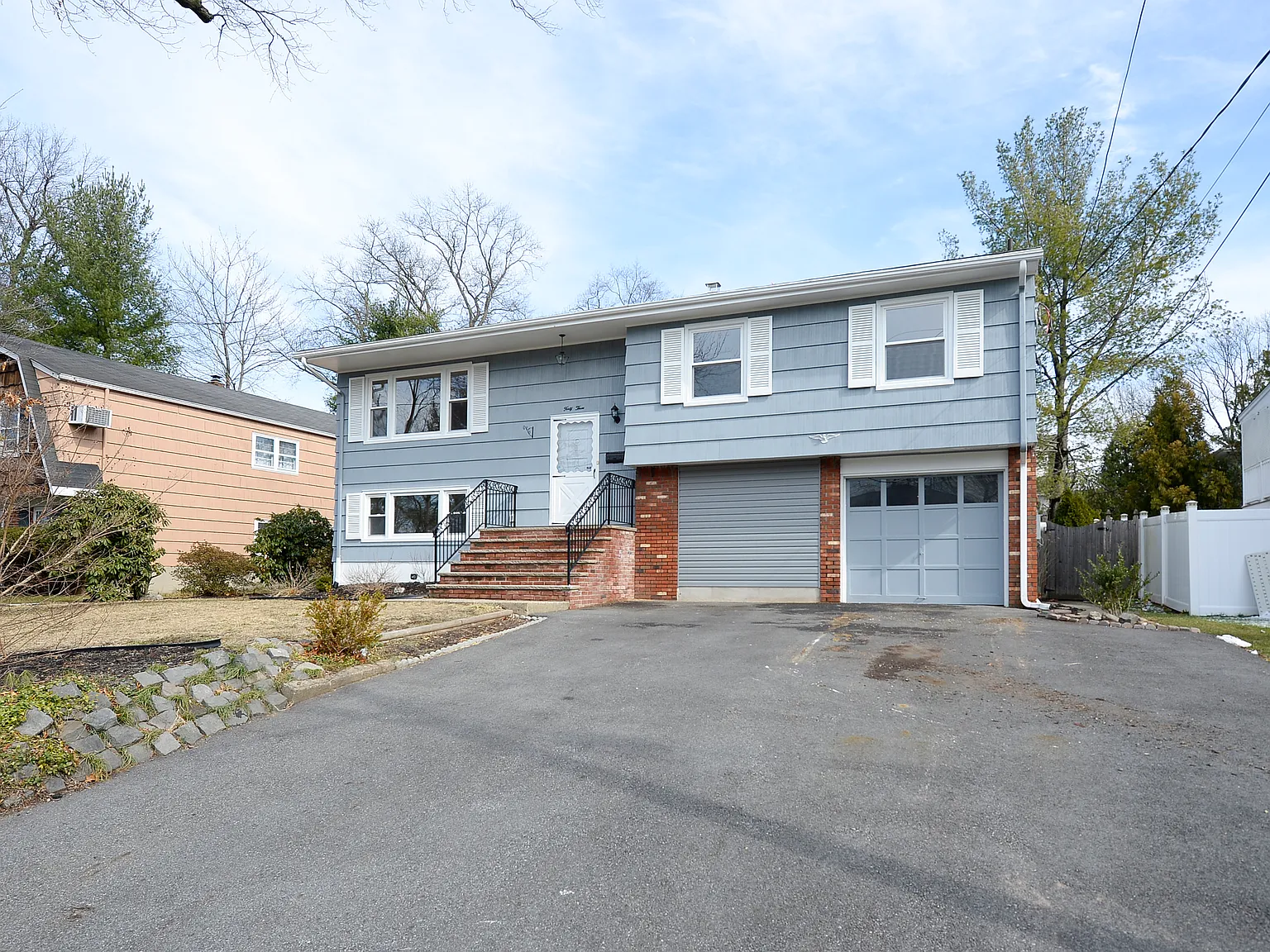 43 Spruce Ave — Photo 1
