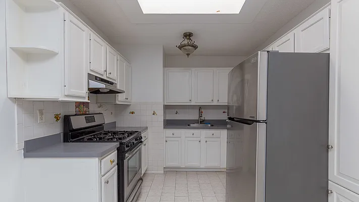 Rented by Compass | media 19