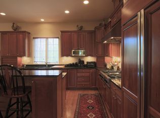 7949 Wellington Dr, Warrenton, VA 20186
