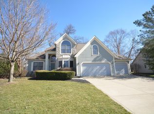 1052 Creswell Cir, New Albany, OH 43054