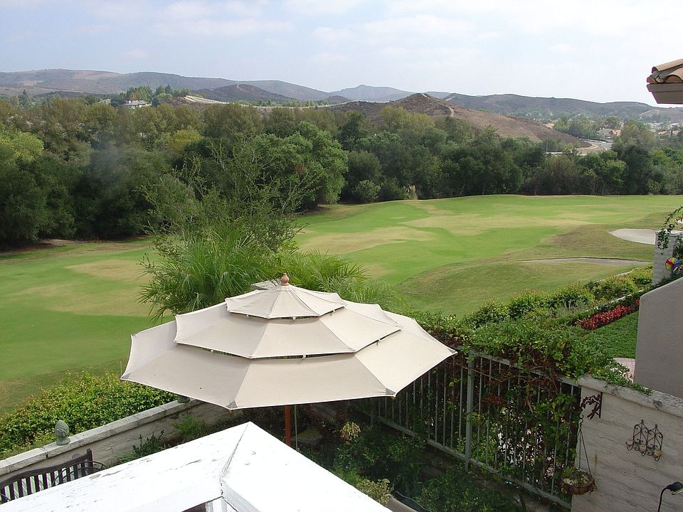Gorgeous Golf Course Views!