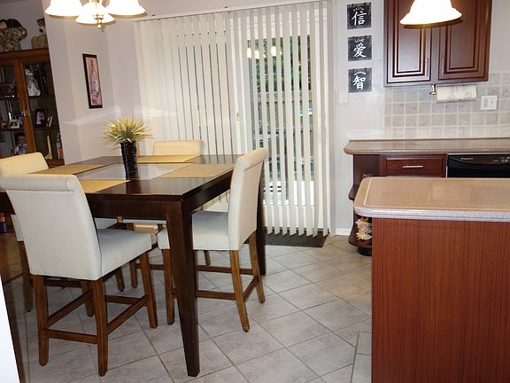 5th image of 124 Scarlet Oak Dr