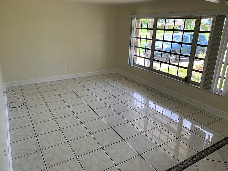 1329 Shelby Pkwy — Photo 9