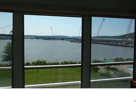 3rd image of 3 Salisbury Pt APT 2A