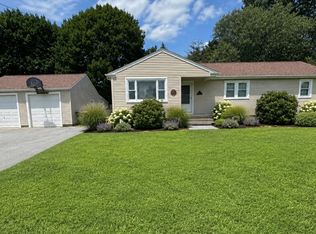 91 Pageotte St, Acushnet, MA 02743
