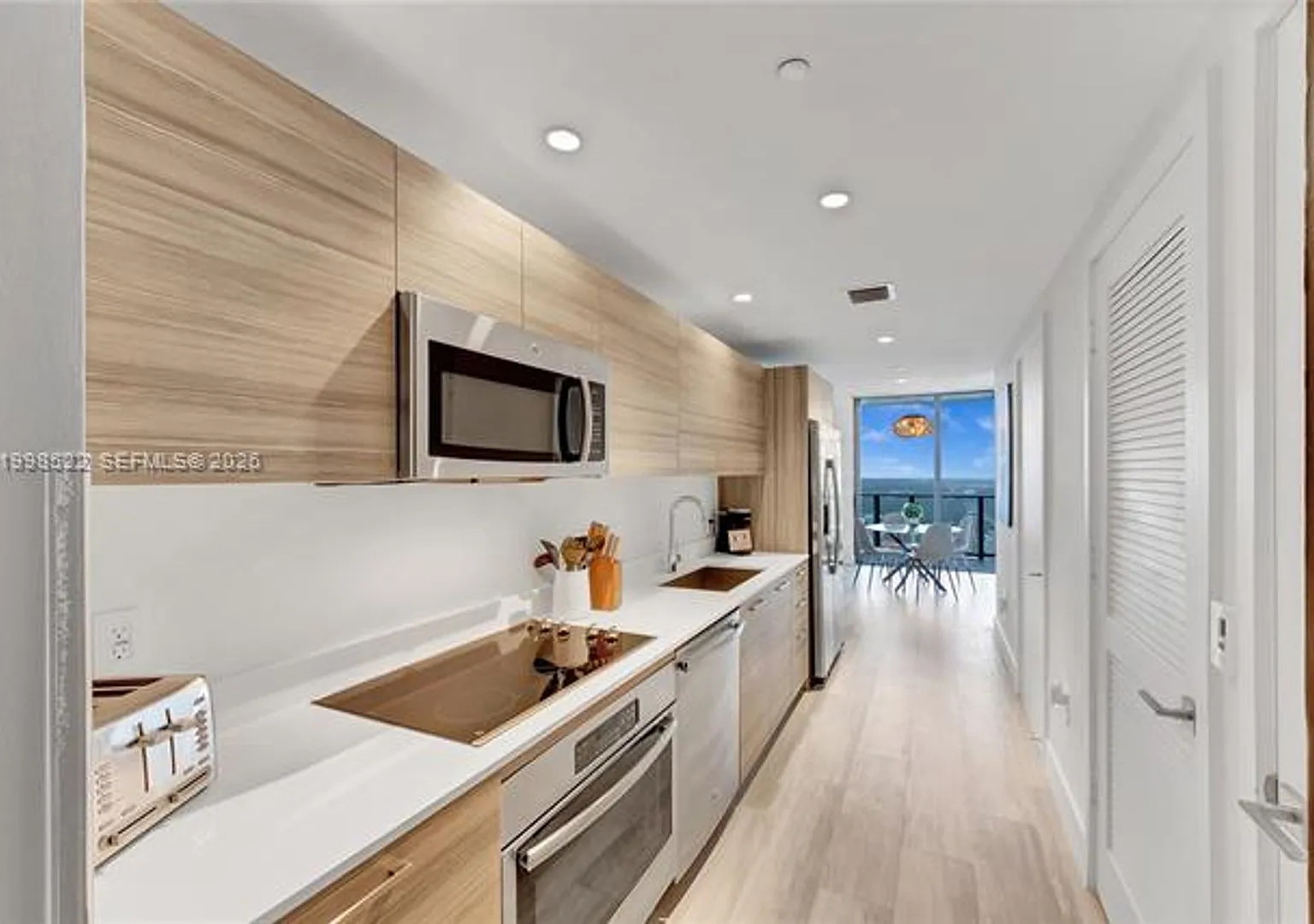 121 NE 34th St cu-2815, Miami, FL 33137 — Photo 1