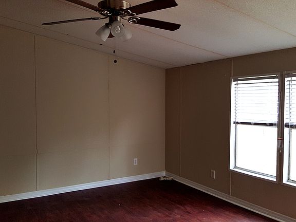 2nd image of 12904 NE 6th Ave