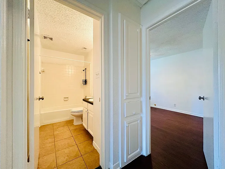 8325 Fathom Cir — Photo 14