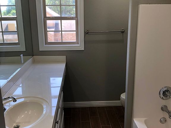5th image of 2524 E Turtle Creek Dr