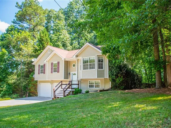 465 Blake Dr, Douglasville, GA 30134