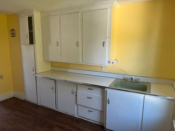 4th image of 1017 State St #F293375a6