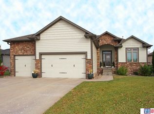 6302 Artisan Way, Lincoln, NE 68516