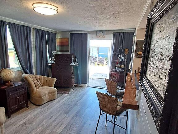 3rd image of 150 Benjamin Dr