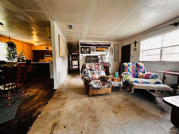 2nd image of 3050 Panama Dr
