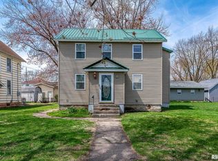 1510 Pershing Blvd, Clinton, IA 52732
