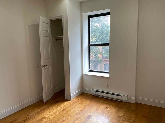 2nd image of 340 Manhattan Ave #3B