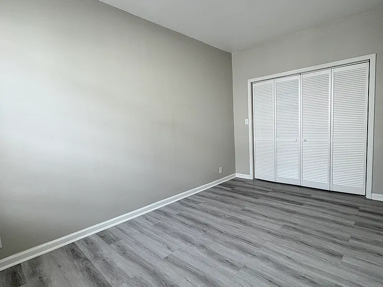 Meridian Living II — Photo 16