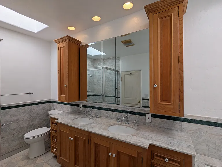 12240 Montana Ave #202 — Photo 14