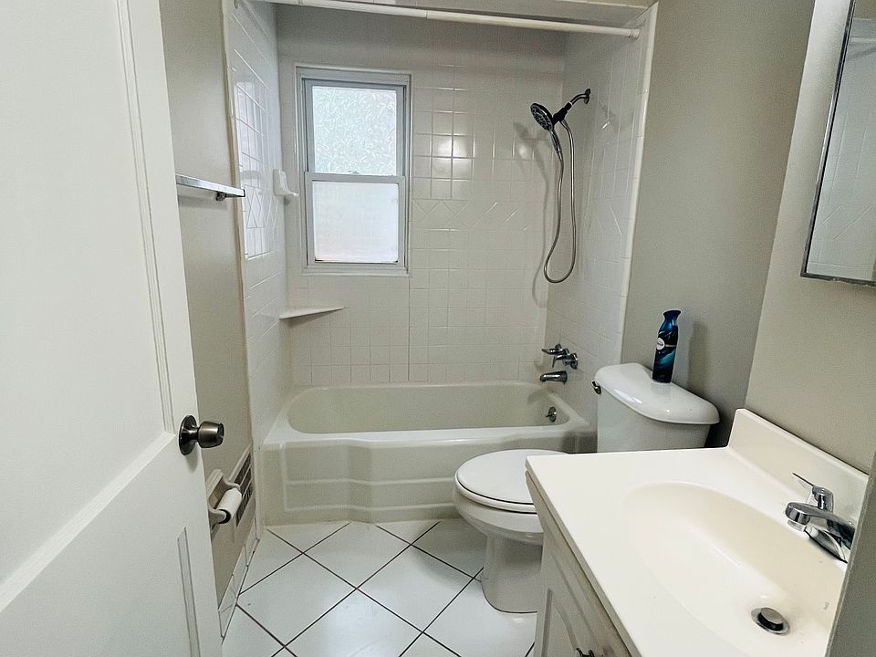 910 N Connecticut Ave, photo 11