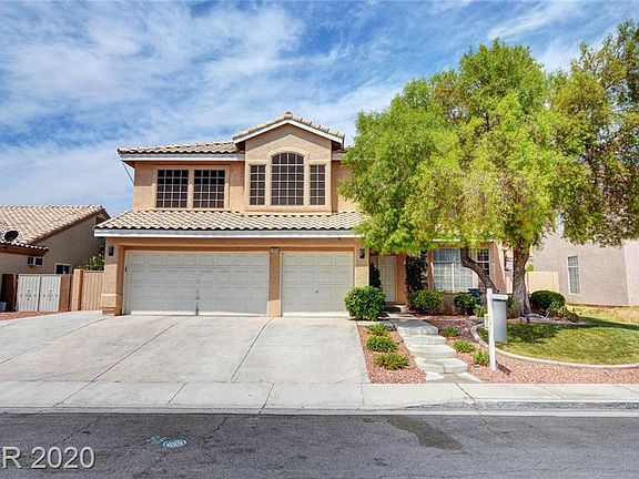 2nd image of 7603 Emerald Gardens Cir