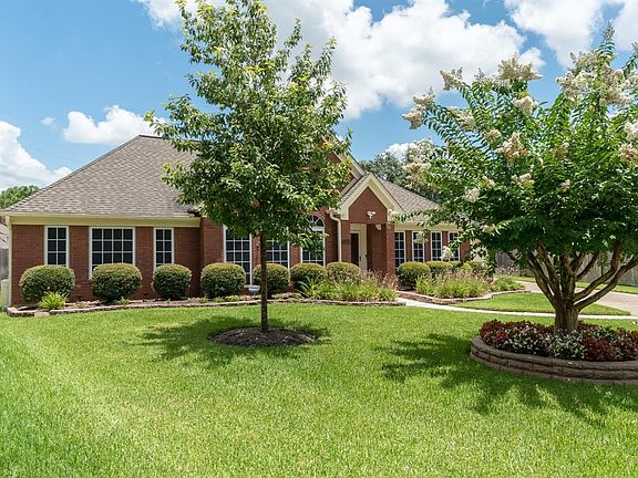 3rd image of 7410 Knoll Cliff Ct