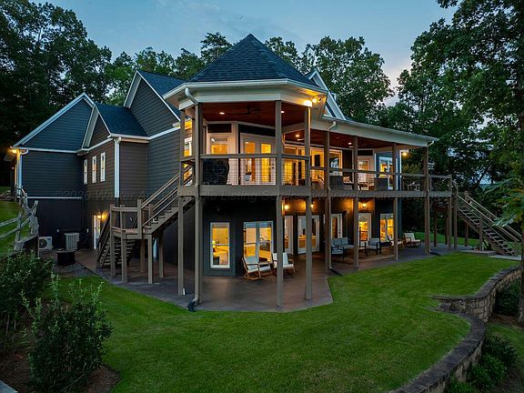 2nd image of 642 Country Rd #2015