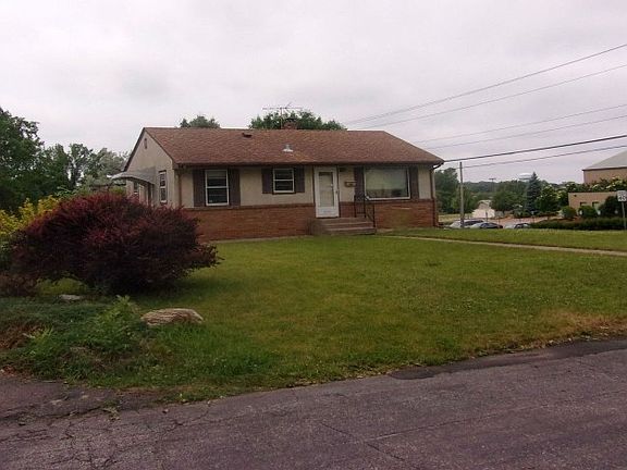 3rd image of 2266 15th Ave E