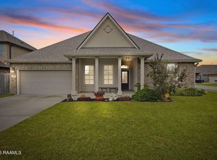 535 Cautillion Dr, Youngsville, LA 70592