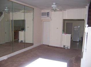 2449 S American St, Philadelphia, PA 19148